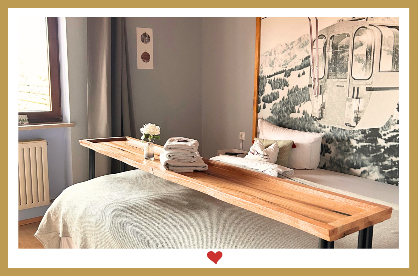 Gondelzimmer Simmons Boxspringbett Kartlerei Tapete